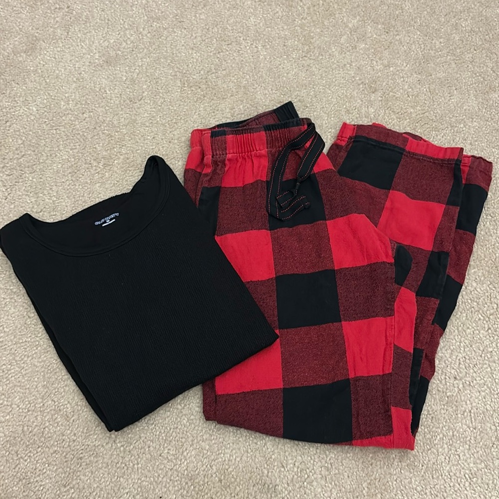 Old Navy Women’s PJ Set - Buffalo Plaid Flannel - Women’s Size XS